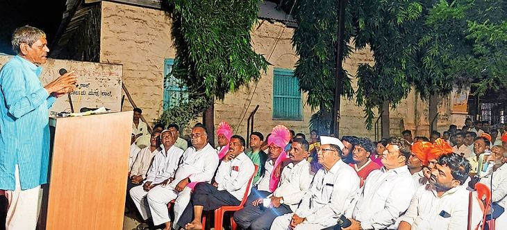 गावामध्ये झाडे लावाल तरच पाऊस येणार