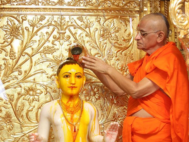 76th anniversary of the celebrated Shri Ghanshyam Maharaj is celebrated ...