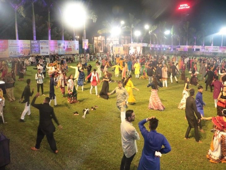 In Bhavnagar, the sportsmen celebrated Ras Garba, enjoyed a feast of ...