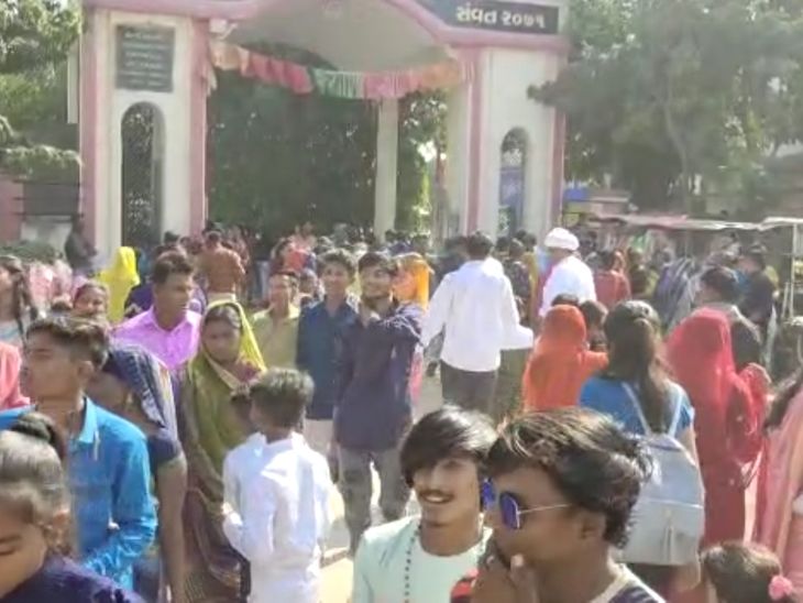 A large number of devotees thronged the Chuledmataji temple, Shivdham ...