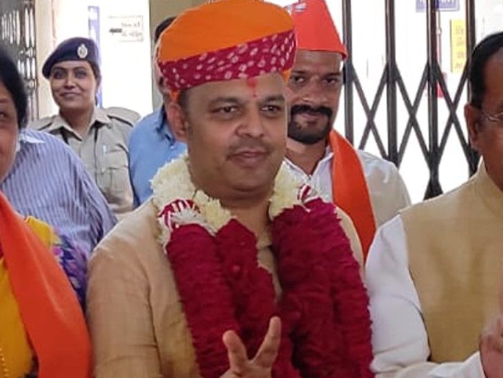 Keyur Rokadia can play the dual role of mayor and MLA in Vadodara