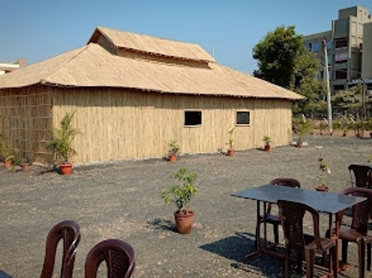 SOG raids at Haveli Cafe hookah bar in Kudasan, Gandhinagar, more than