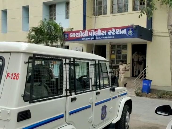 A team of Gandhinagar State Monitoring Cell raided Baben village in ...