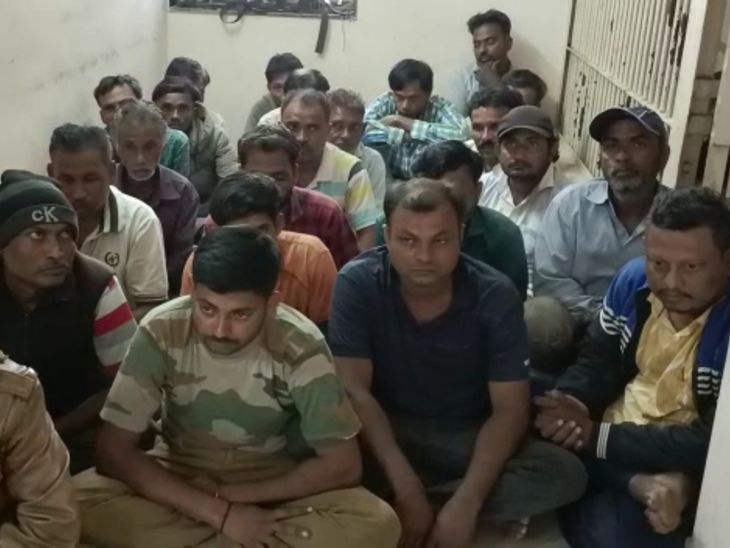 SMC raids Worli Matka running gambling den in Umeta of Anklav, 24 ...