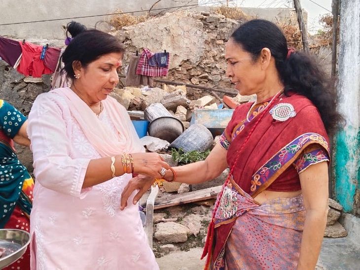 Rakshabandhan Parva was celebrated with Mami (Mother Mitra) program ...