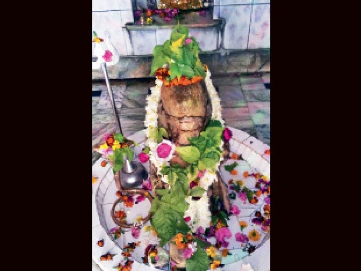 13 shivlings in the temple of Motneswara Mahadev in Matoda of KhedBrahma