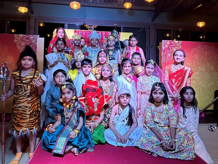 a-unique-vedic-costume-fashion-show-organized-by-hare-krishna-temple