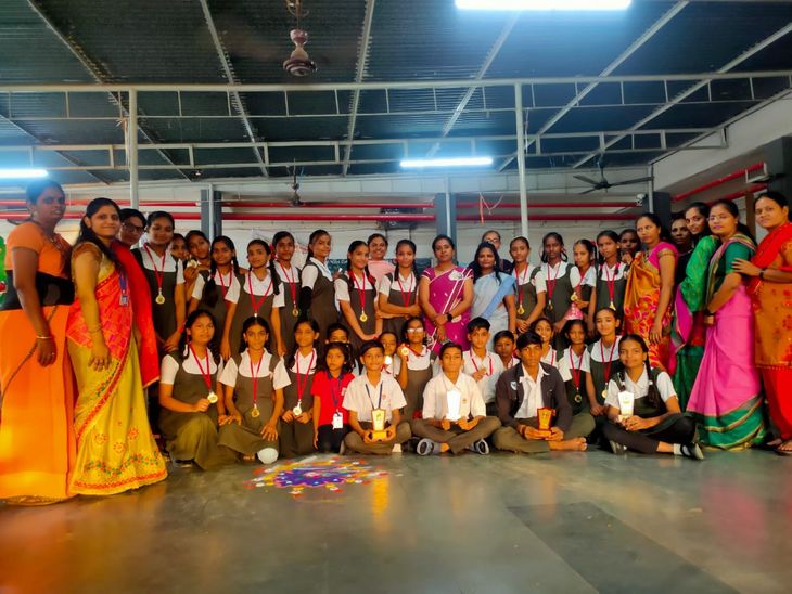 Organized Educational Exhibition and Fun Bazaar at Pandit Dindayal ...