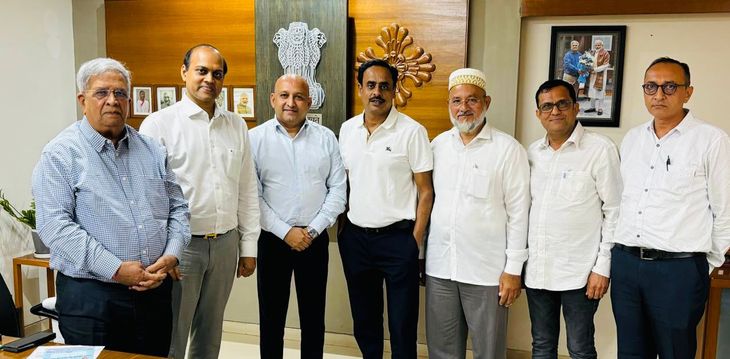 Dumping side in Umargam and discussion with Minister on several issues ...