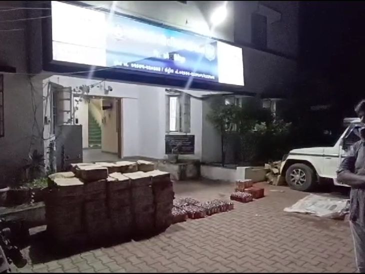 The state monitoring cell chased the liquor and seized it | સ્ટેટ ...