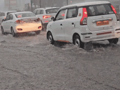 Mumbai submerged, roads turned into rivers