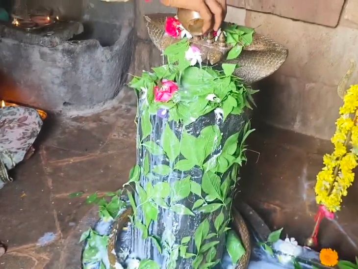 1000 year old Ratneshwar Mahadev Temple of Ratanpur Kantdi
