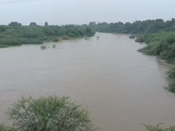 Rupen River flows on both banks in Bahucharaji area, locals rejoice