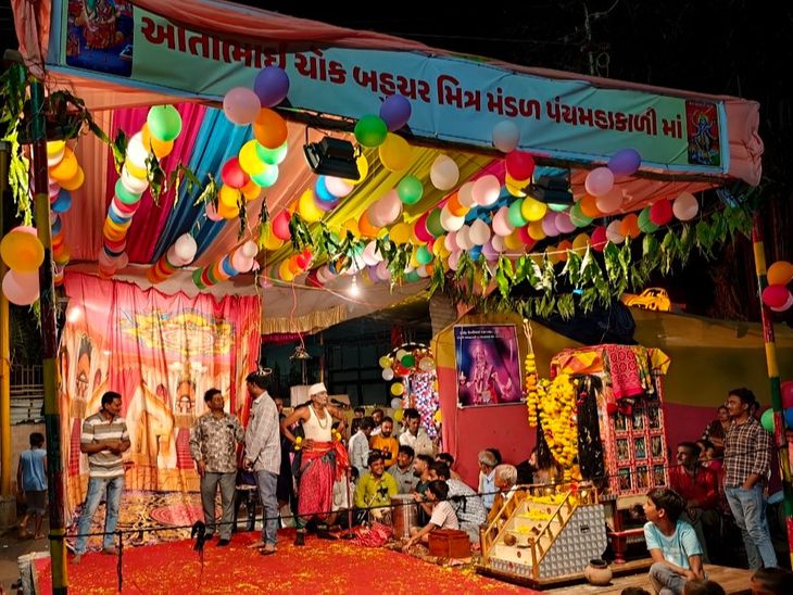 Bhavai's Bolbala in the courtyard of Bhavna in Navla Norta is an effort ...