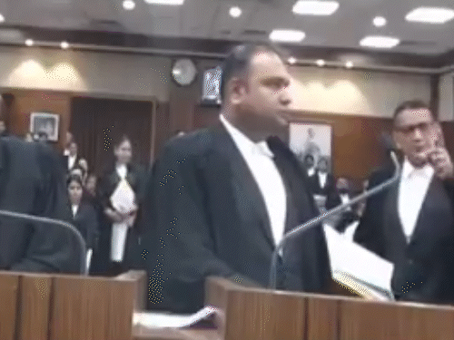 Jharkhand High Court Lawyer Scolds Judge Viral Video Sparks Controversy