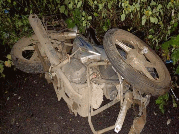 Two friends die after private travel bus driver hits bike-riding youth ...