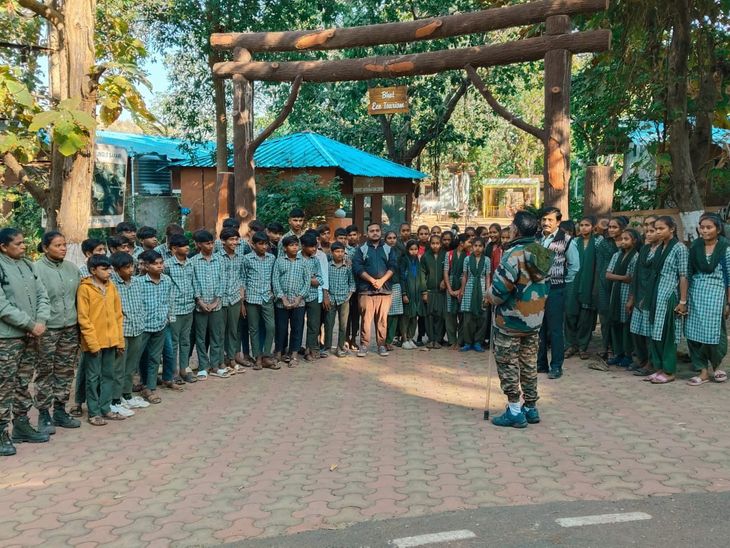 50 students of Navjivan High School participated in a nature education ...