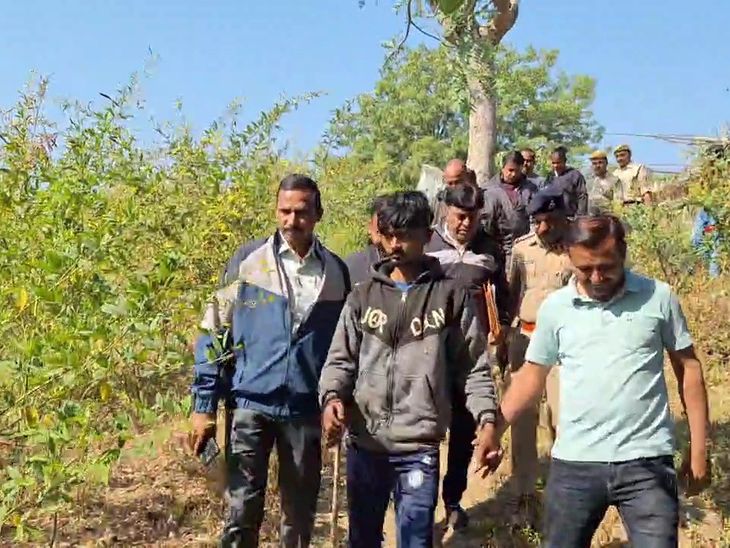 Police reconstruct incident with accused in Kadwal murder case