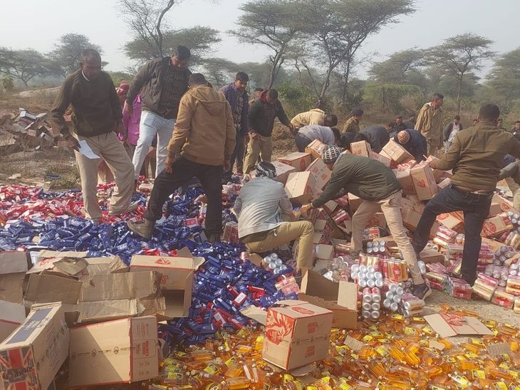 Bhekhiya Foreign Liquor Destroyed Shehera Morva Hadaf Police