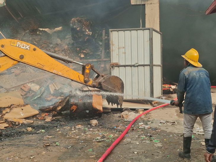 Ahmedabad Moraiya Village Fire Update; Two Companies Gutted Shri Hari ...