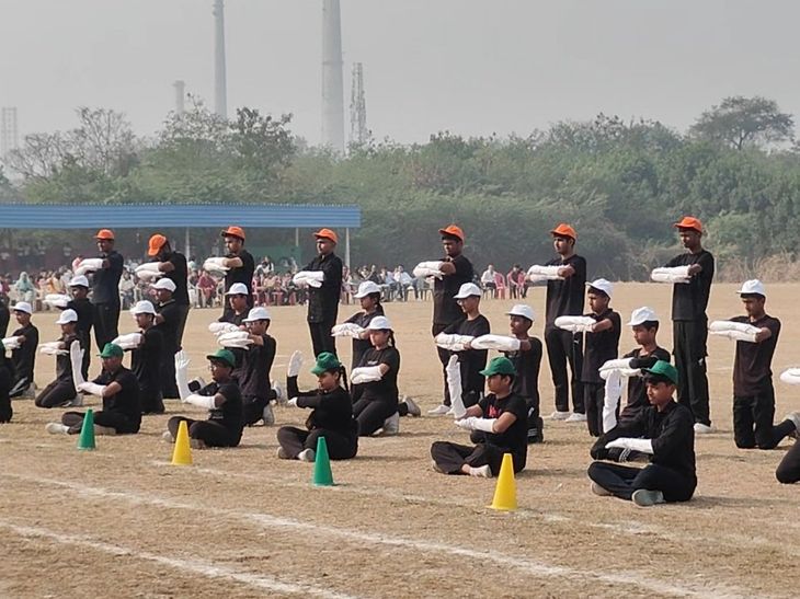 Hansot School Republic Day: 900 Students Perform Cultural Acts