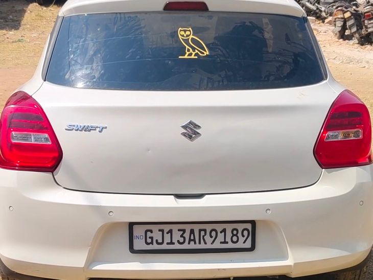 Dhrangadhra Rash Driver Flees Car After Locals Intervene