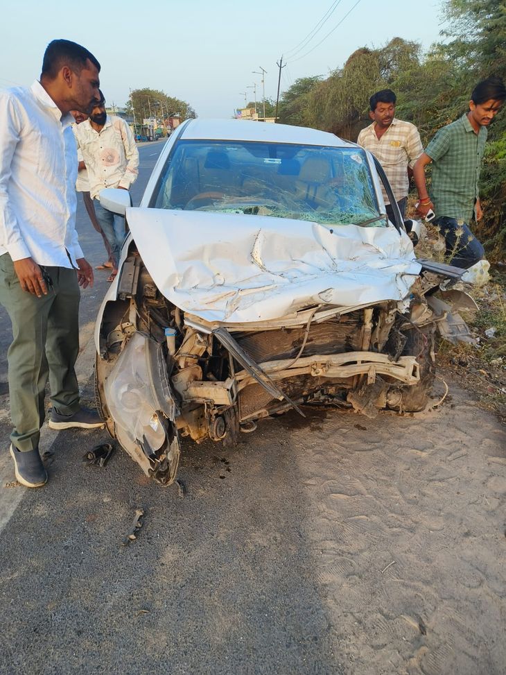 One injured as car rams into tree in Sami