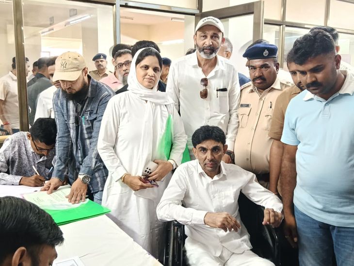 In the Gujsitok case, the main accused of the gang, Aslam, filled the ...