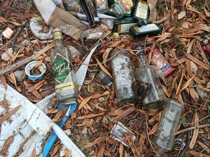 AMTS Bus Centre Alcohol & Syrup Bottles Found Near Police Chowki