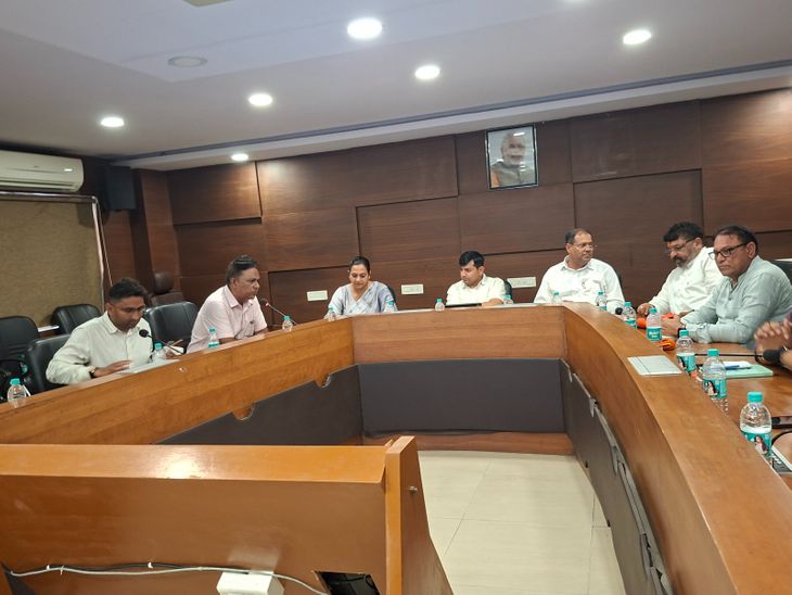 Mehsana BJP Meeting; Minister Pravin Mali Reviews Development Projects