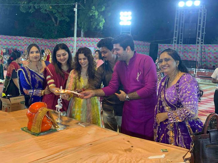 જામનગરમાં ડિલાઇટ ક્લબ દ્વારા 'ઓપન જામનગર રાસલીલા 2026'નું આયોજન:  2 વર્ષની બાળકીથી 65 વર્ષની ગૃહિણીઓ સહિત મોટી સંખ્યામાં મહિલાઓ જોડાઈ