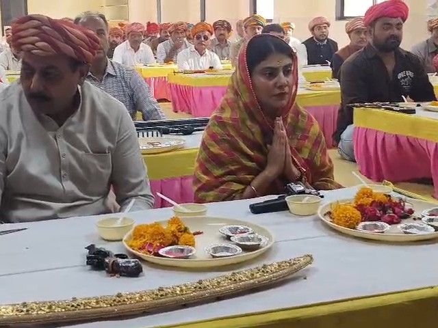 Jamnagar Kshatriya Samaj Shastra Pujan | Rivaba Jadeja & Hakubha Jadeja