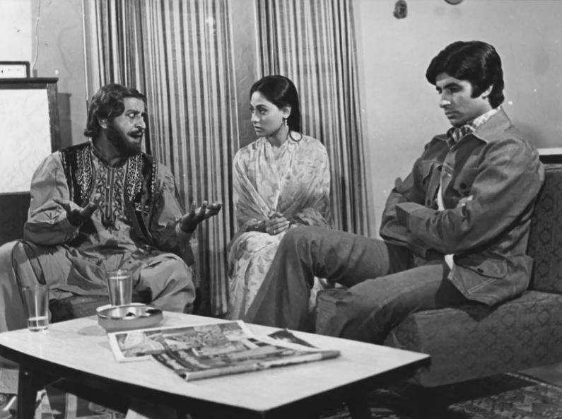 'जंजीर' की शूटिंग के दौरान प्राण, जया और अमिताभ।