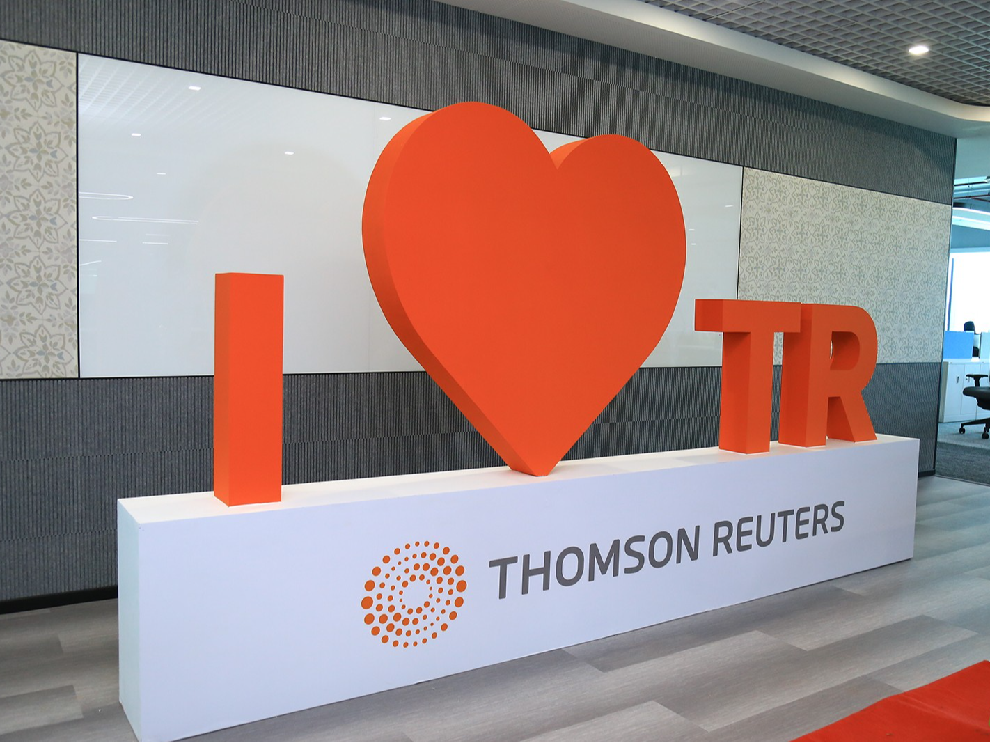 Round Thomson Router Thomson Reuters wins first round in AI copyright fight-Why this ...