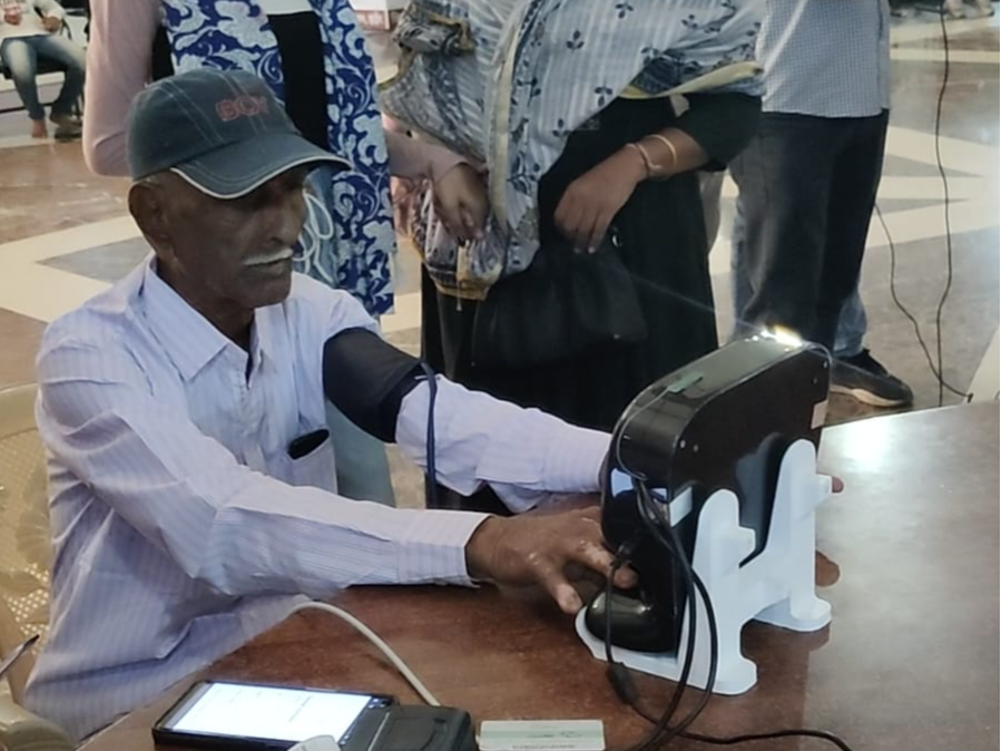 More than 200 people screened during Jansunvai at Collectorate