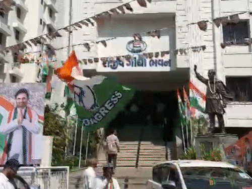 Congress's 84th convention; CWC meeting concludes in Ahmedabad: Kharge  slams BJP for appropriating Patel's legacy, recalls he banned RSS | Bhaskar  English