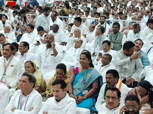Congress's 84th Convention in Gujarat Day 2: Kharge says 'PM Modi will sell  this country one day', accuses BJP of election fraud | Bhaskar English
