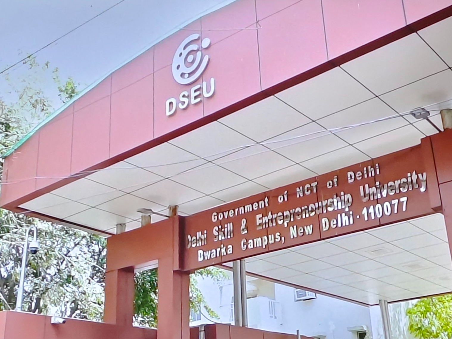 Frustrated DSEU students rally against university: High fees, no ...
