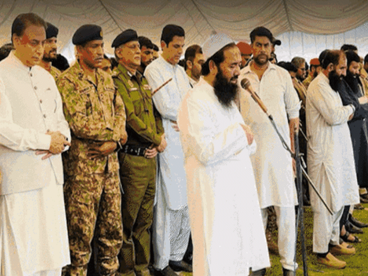 Pakistan insider news: Lashkar terrorist led prayer, Pak military attended;  Whose funeral did Gen Munir and Shahbaz attend | Bhaskar English