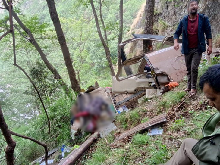 BREAKING NEWS: Helicopter crashes in Uttarakhand's Uttarkashi, 5 passengers killed | Bhaskar English