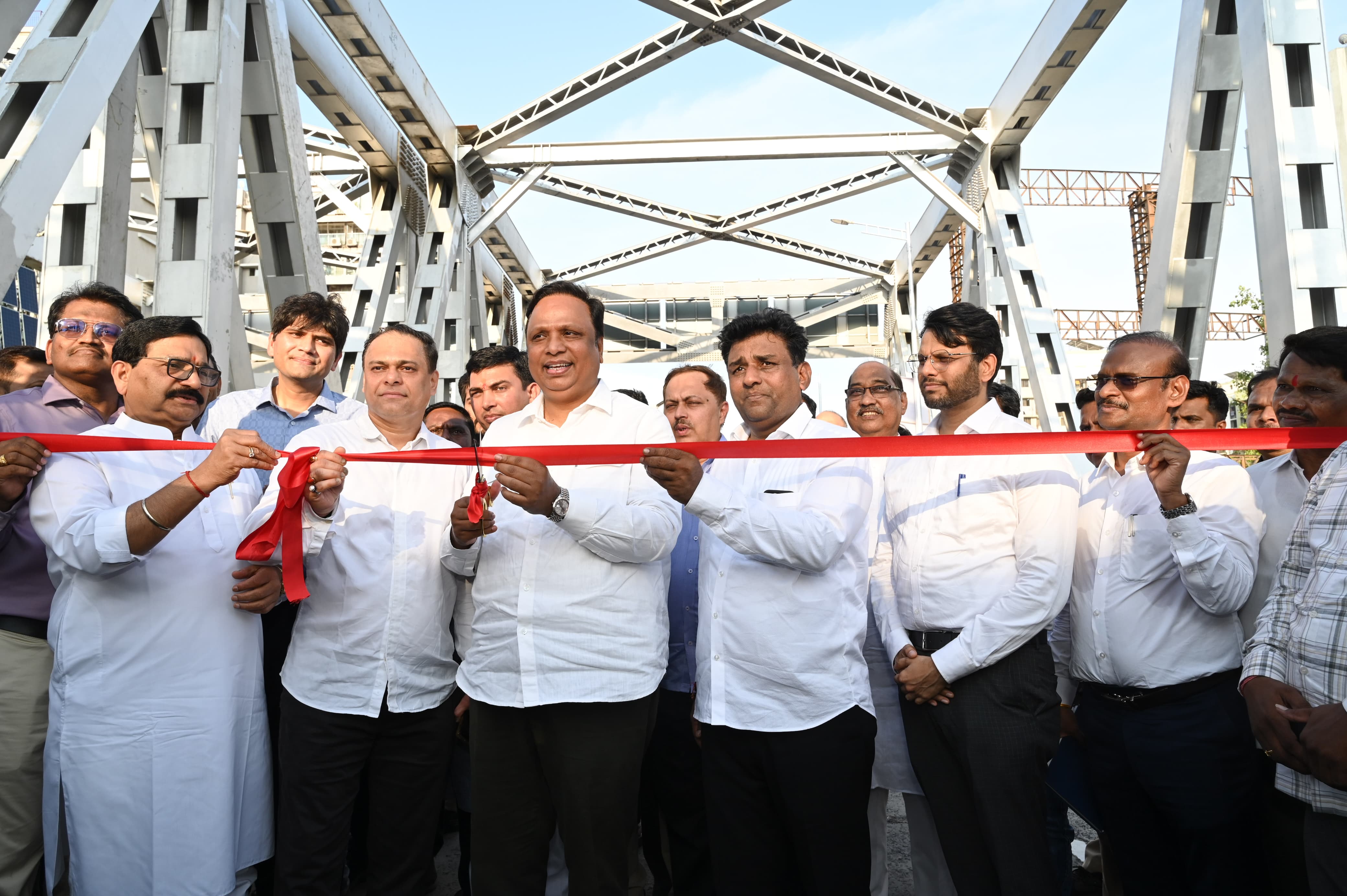 Minister Shelar inaugurates Gokhale bridge