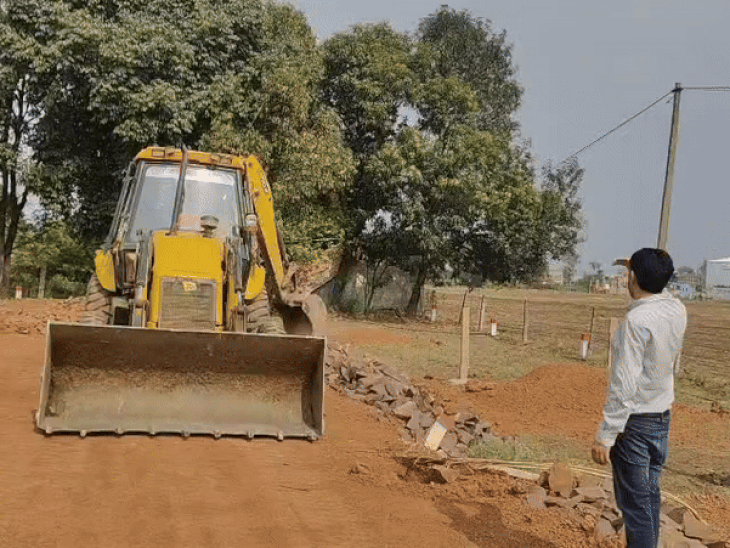 District administration officials crack down on illegal colonies in ...