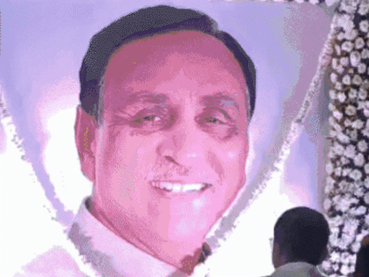 Former CM Vijay Rupani's prayer meet held in Gandhinagar: Wife, son offer floral tributes; CM Bhupendra Patel & other state leaders attend ceremony
