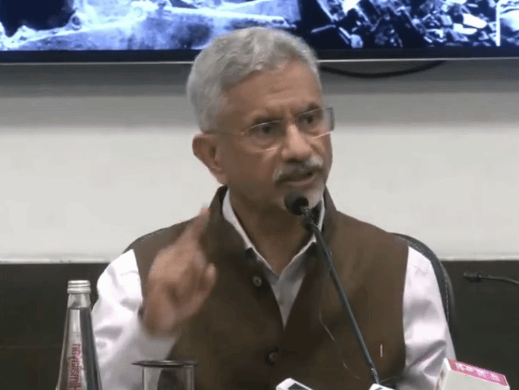 Jaishankar backs Rajnath Singh's refusal to sign SCO document | Bhaskar  English