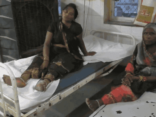 10 killed after pickup vehicle collides with container in Dausa; 7 children  among deceased; victims were returning to UP from Khatushyam - Rajasthan  News | Bhaskar English