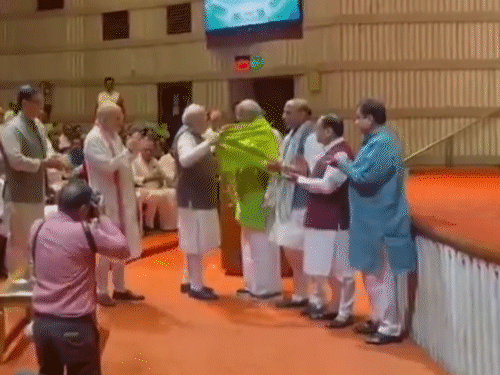 NDA Parliamentary Party meeting today; PM's address likely, Vice President  candidate Radhakrishnan expected to be honoured | Bhaskar English