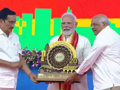 Congress made India dependent on other nations', says PM Modi: Hints at new  GST reform as 'Diwali gift' from Ahmedabad - Ahmedabad News | Bhaskar  English