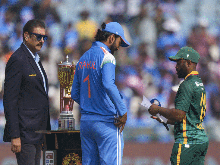 MS Dhoni drives around Virat Kohli in Ranchi, video viral: Star pair share rare off-field moment ahead of India's 1st ODI vs South Africa | Bhaskar English