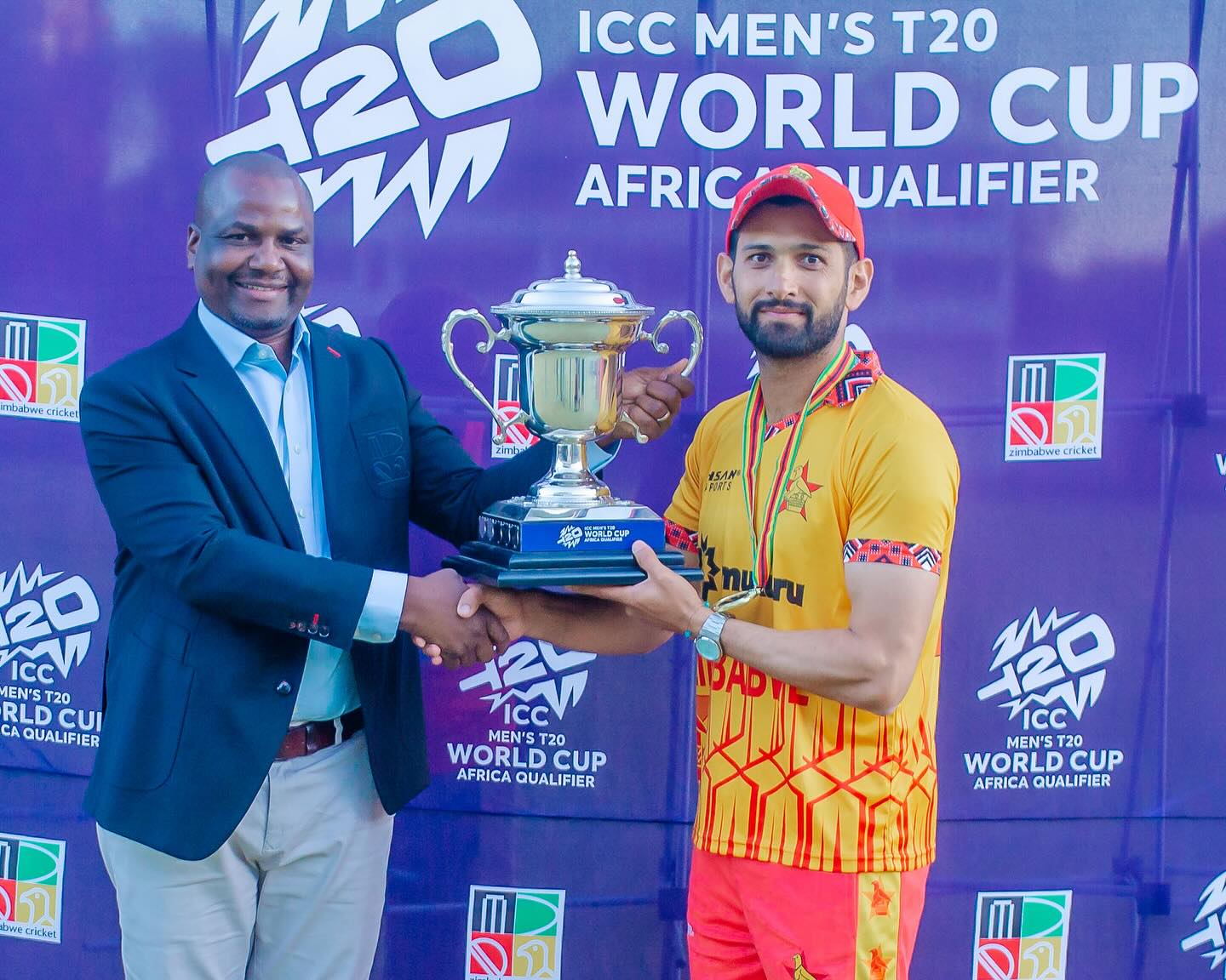 Sikandar Raza receives ICC Men's T20 World Cup Africa Qualifier trophy