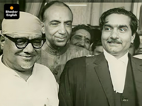 Shanti Bhushan was a supporter of Indira's rival faction, Congress (O). That's why Raj Narain went to him with the case. The picture is from after the case hearing in the Supreme Court. (File photo)